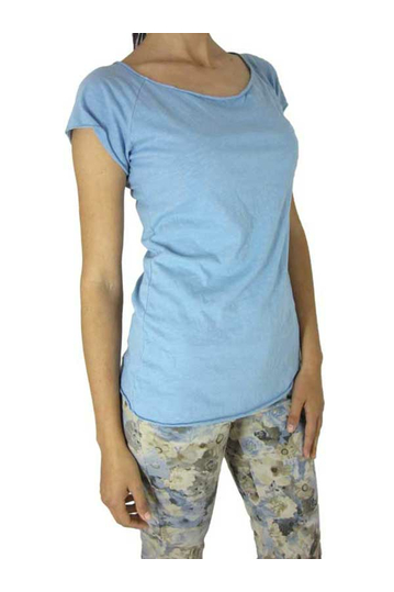 Women's short sleeve slubby top in light blue